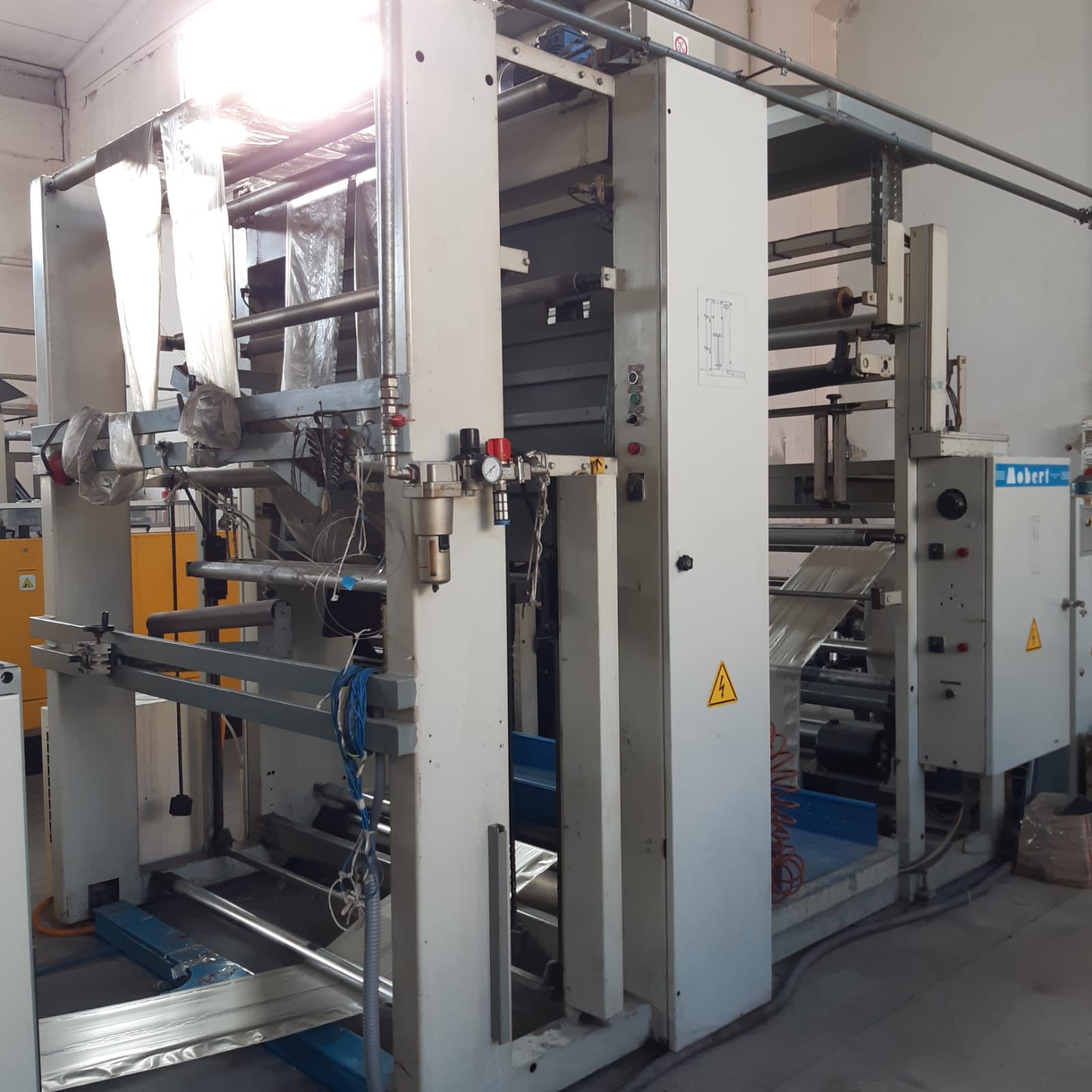 Linea Mobert in lavorazione